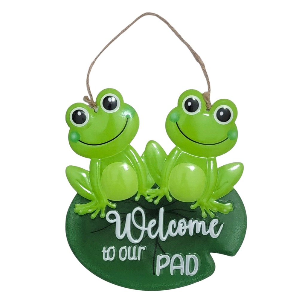 Welcome to our Pad Frog Sign Green Embossed Metal Entryway Decor Garden Wall